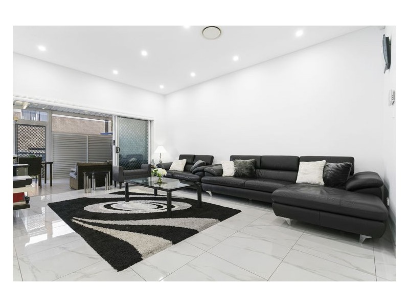 1a Yeend Street, Merrylands NSW 2160