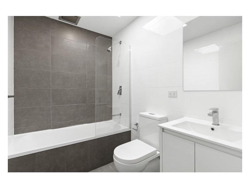 2/51 Stapleton Street, Wentworthville NSW 2145