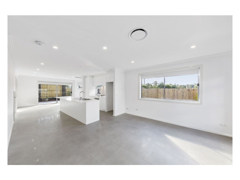 2/51 Stapleton Street, Wentworthville NSW 2145