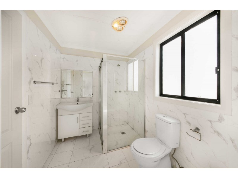 1/16 HIGHLAND AVENUE, Toongabbie NSW 2146