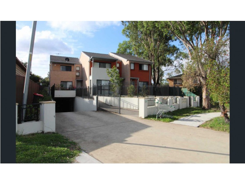1/16 HIGHLAND AVENUE, Toongabbie NSW 2146