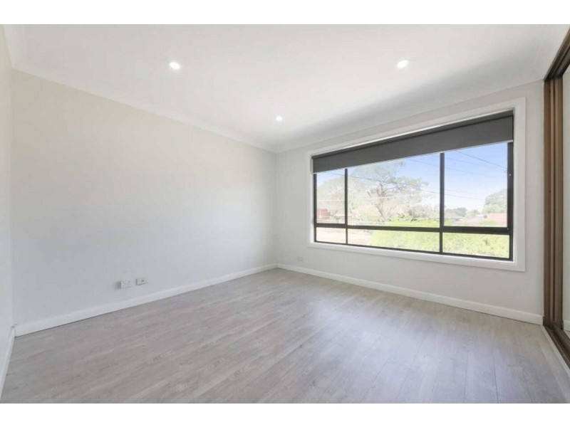 12  Orleans Crescent, Toongabbie NSW 2146