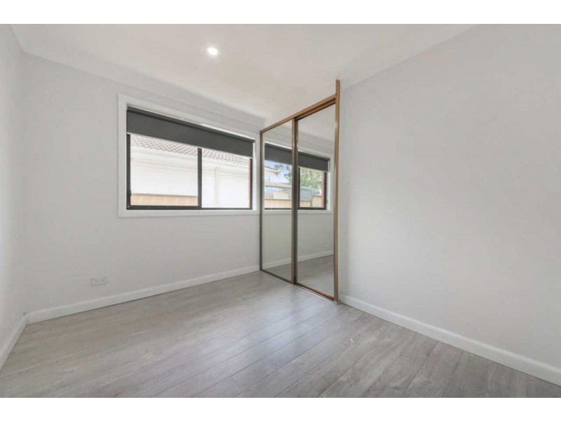 12  Orleans Crescent, Toongabbie NSW 2146