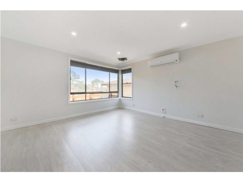 12  Orleans Crescent, Toongabbie NSW 2146