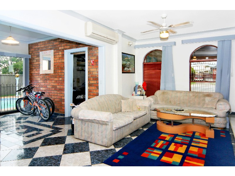 2 Gozo Road, Greystanes NSW 2145