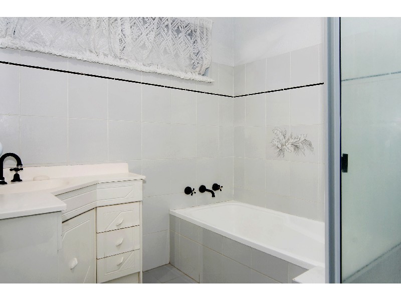 2 Gozo Road, Greystanes NSW 2145