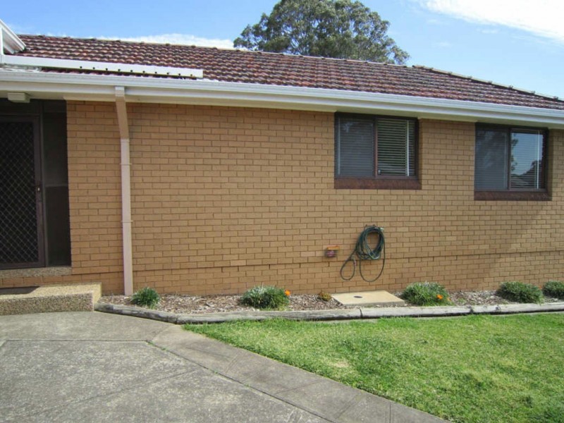 1A  Fisher Cres, Pendle Hill NSW 2145