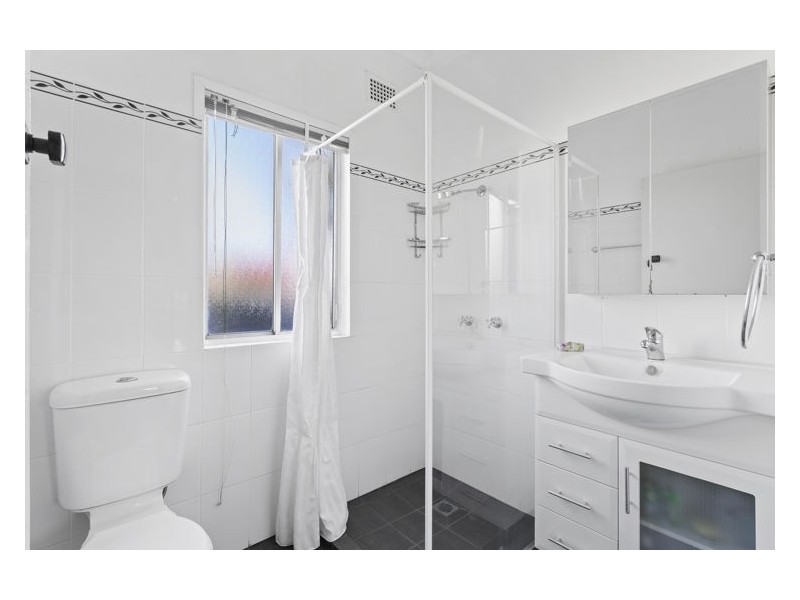 6 Lorraine Place, Merrylands NSW 2160