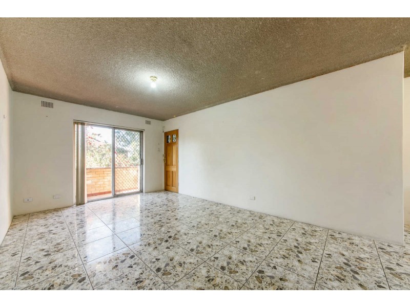 8/137 Military Road, Guildford NSW 2161