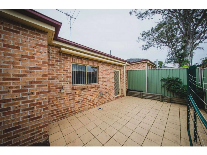 4/75  Girraween Road, Girraween NSW 2145
