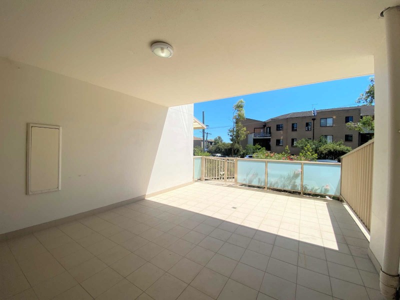 2/12-14 Lydbrook Street, Westmead NSW 2145