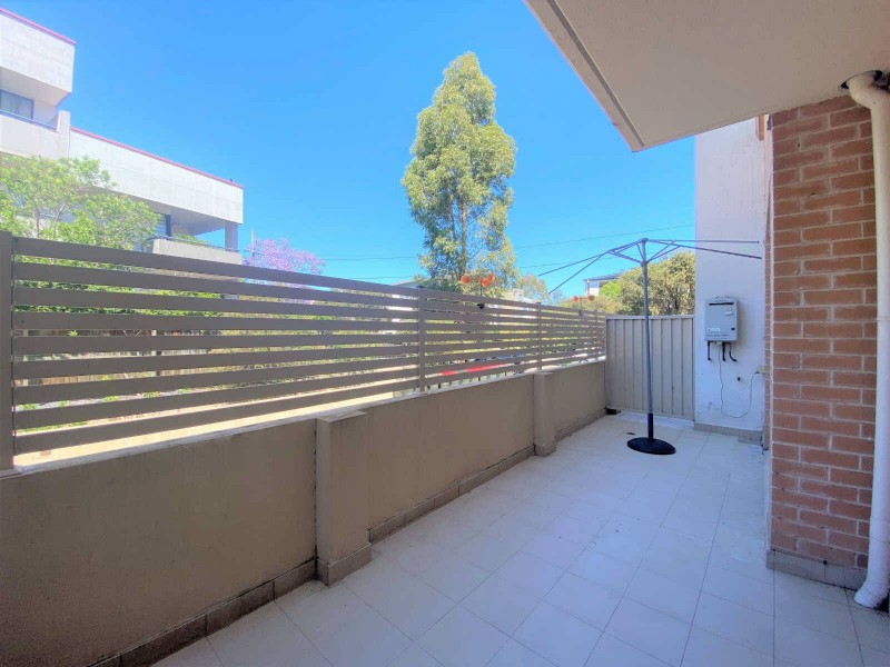 2/12-14 Lydbrook Street, Westmead NSW 2145