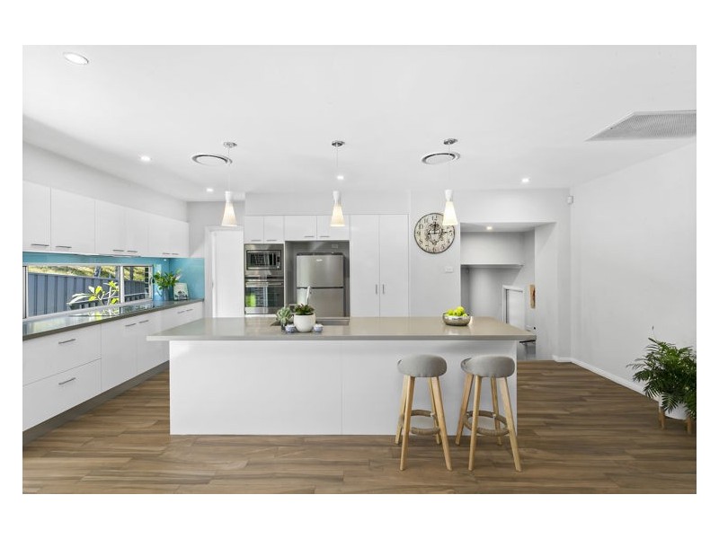 17 Austin Crescent, Constitution Hill NSW 2145