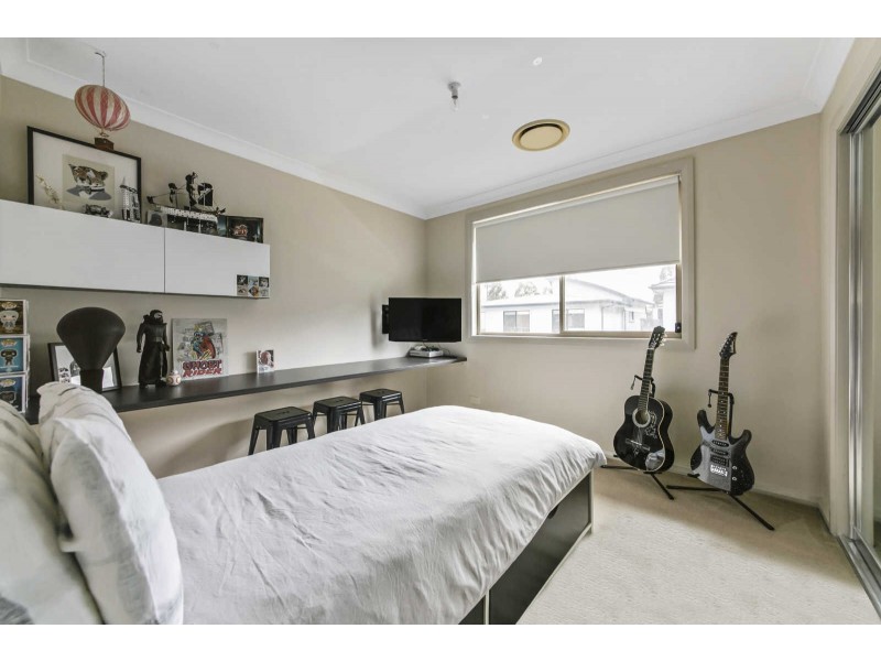 21 Pugh Avenue, Pemulwuy NSW 2145