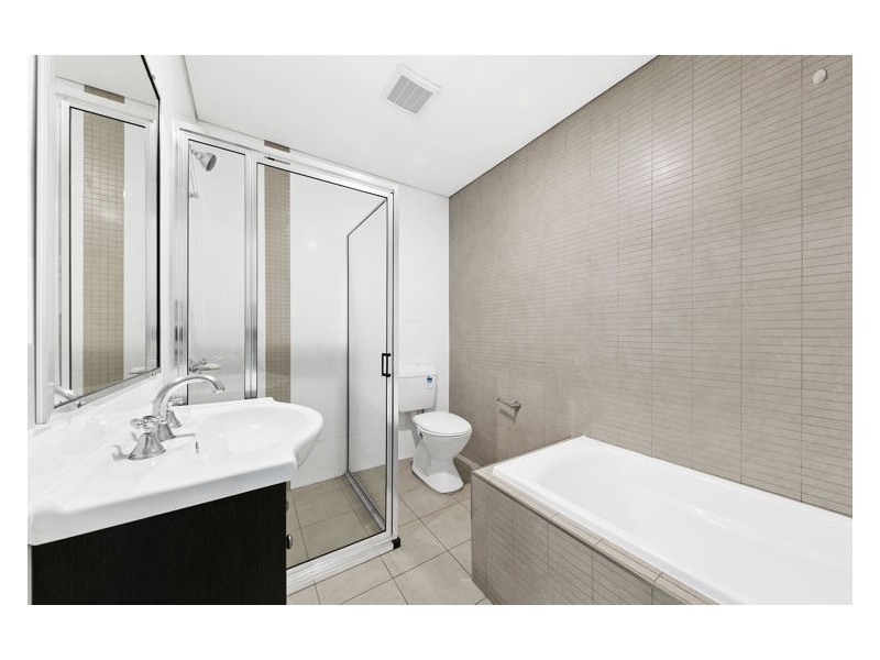 2/25 Dressler Court, Merrylands NSW 2160