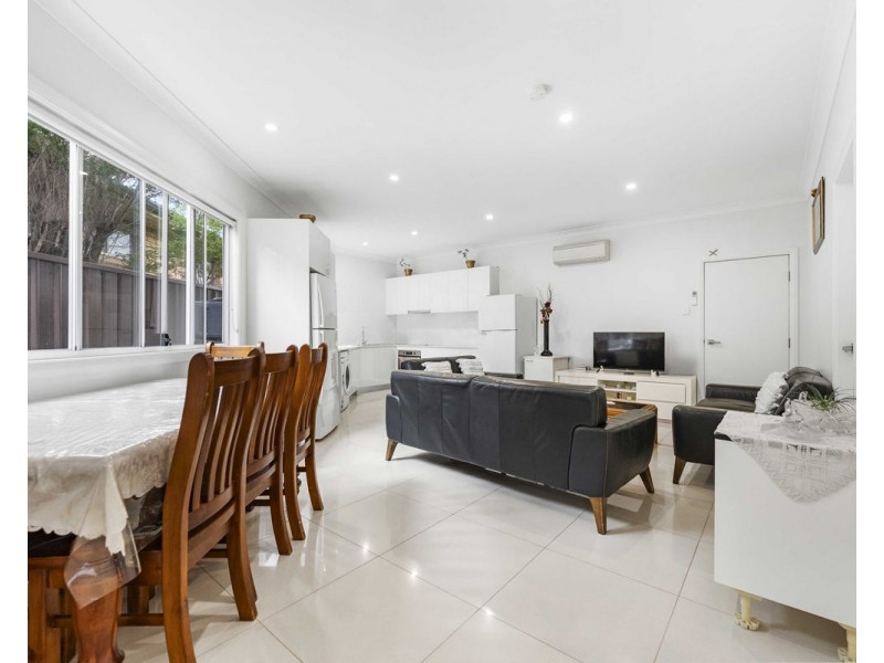 1 & 1a Rowe Place, Greystanes NSW 2145