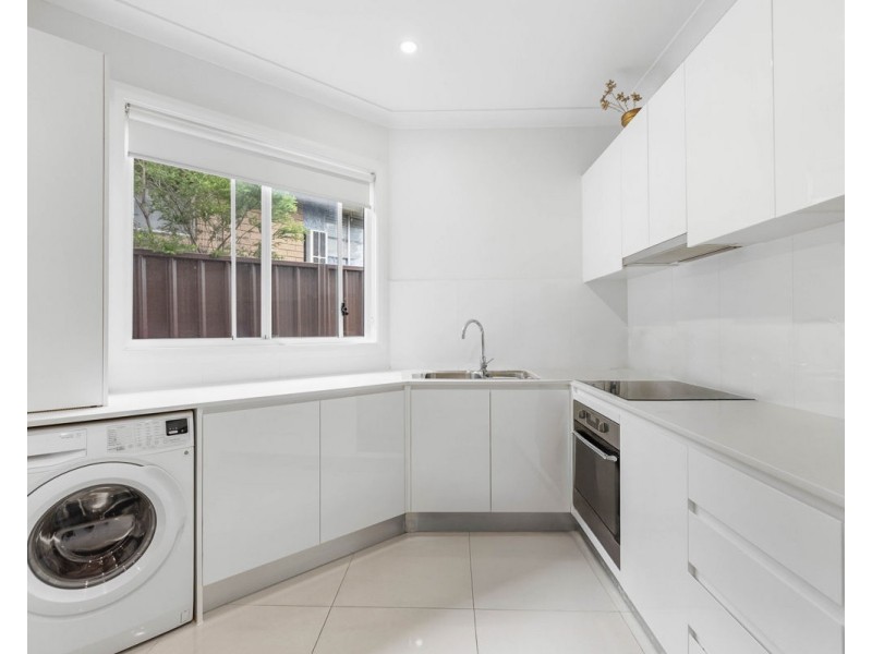 1 & 1a Rowe Place, Greystanes NSW 2145