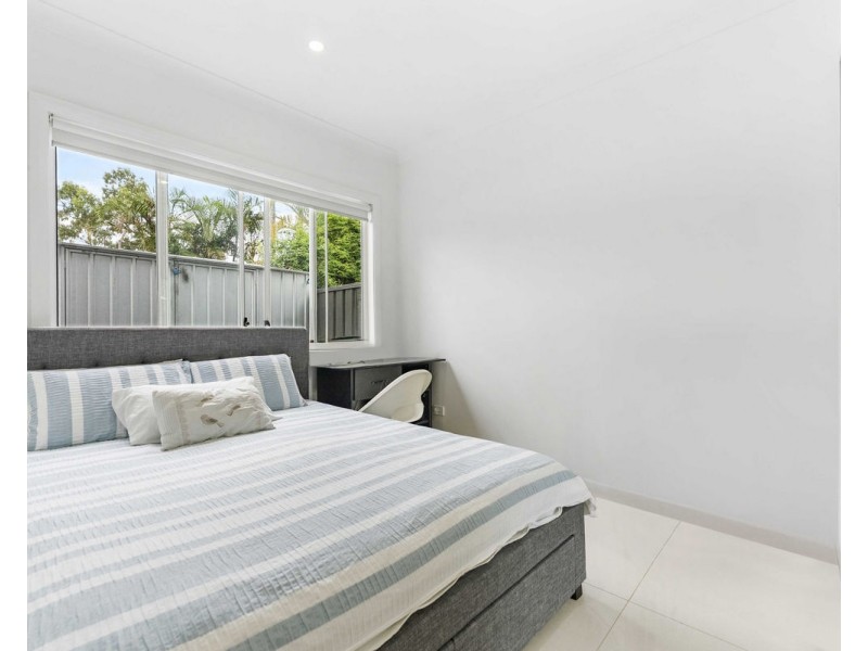 1 & 1a Rowe Place, Greystanes NSW 2145