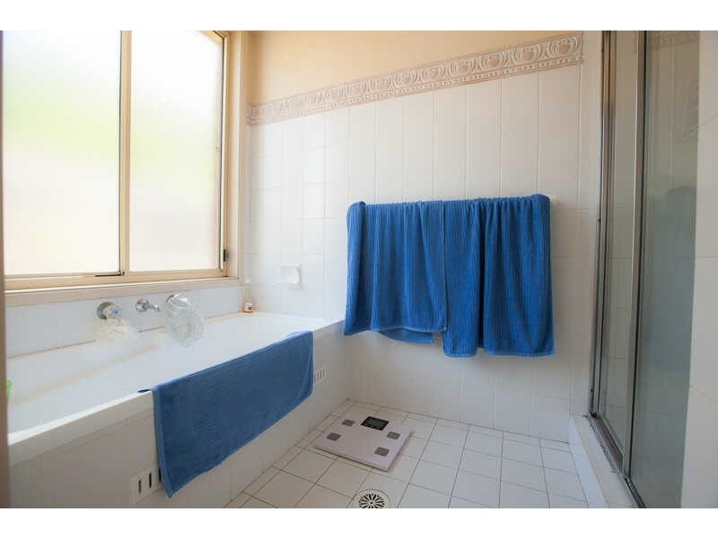 2a  Binya Street, Pendle Hill NSW 2145