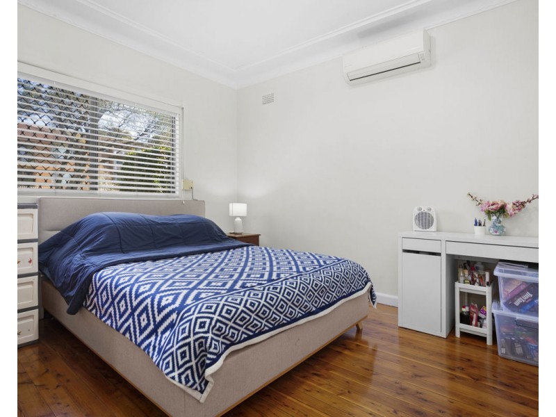 42 Arcadia Street, Merrylands NSW 2160