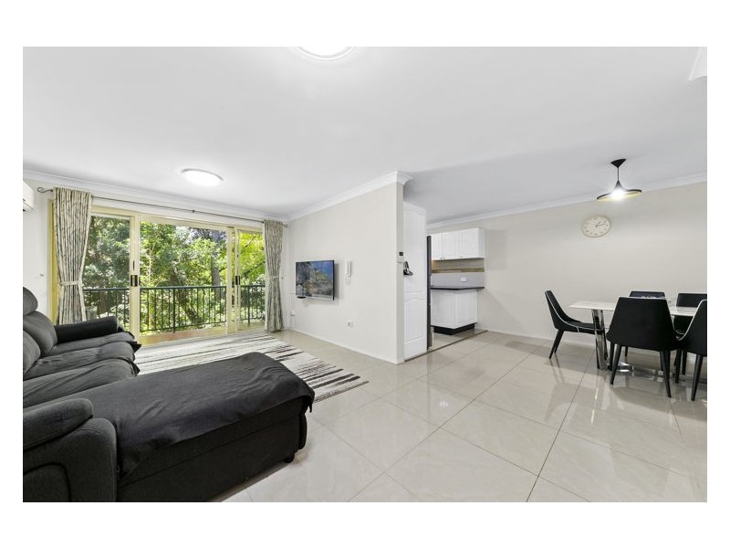 2/6-8 Birmingham Street, Merrylands NSW 2160