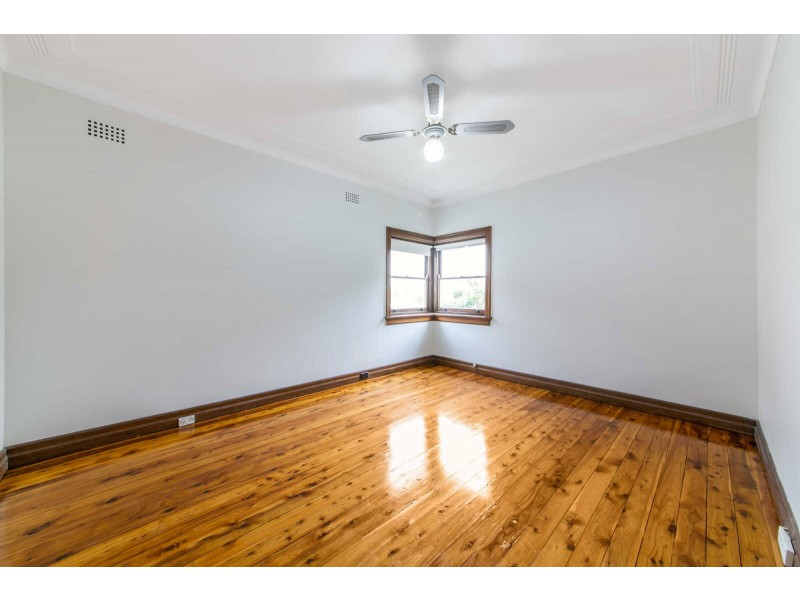 16  Whitworth Street, Westmead NSW 2145