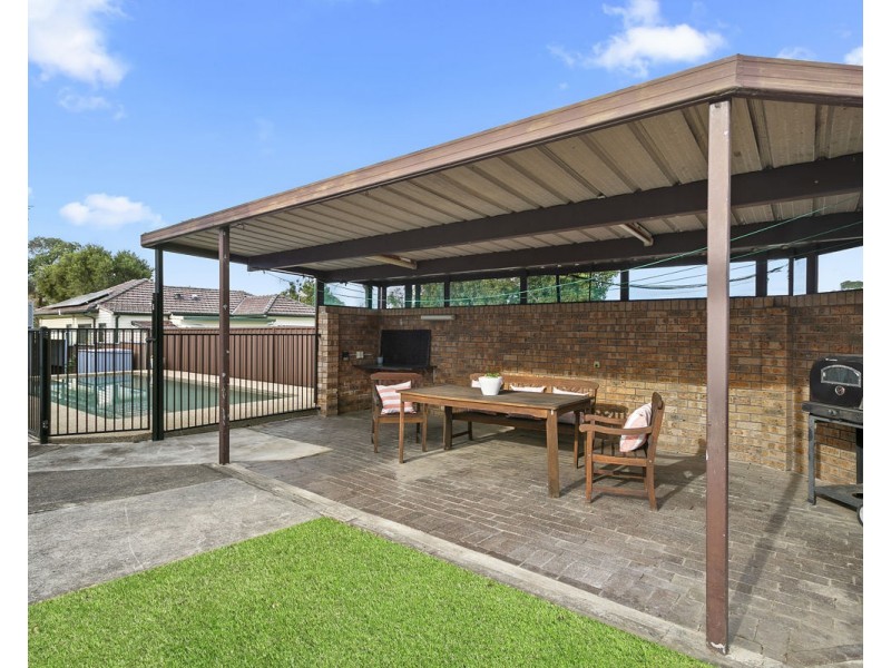 6 Lena Place, Merrylands NSW 2160