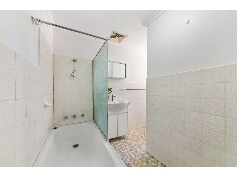 8/41-43 Calliope Street, Guildford NSW 2161