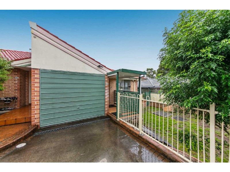 1/4  Tungarra Road, Girraween NSW 2145