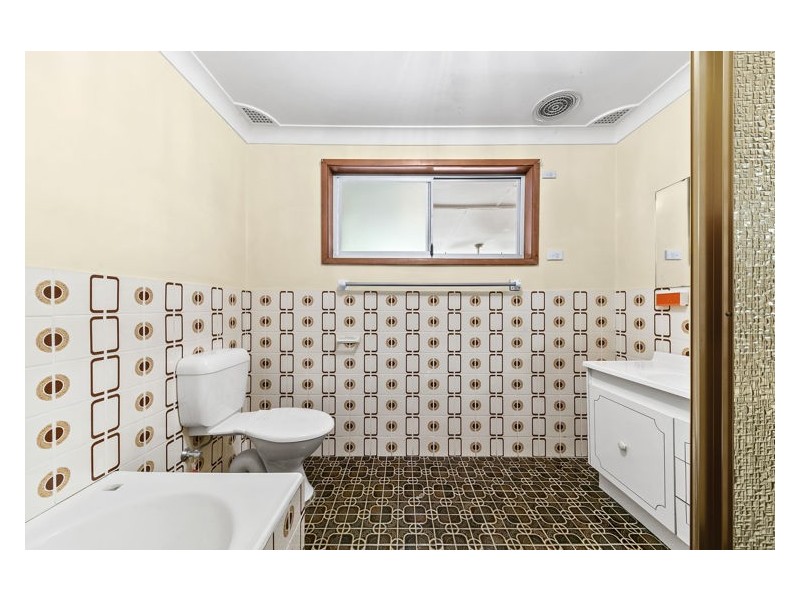 5 Warwick Road, Merrylands NSW 2160