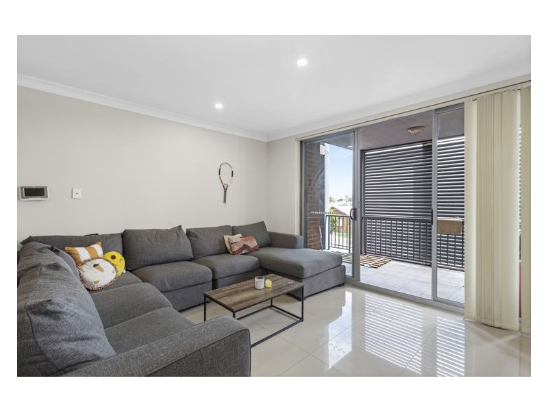 8/215-217 Woodville Road, Merrylands NSW 2160