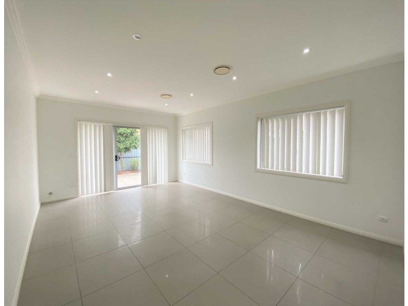 3/68  Magowar Road, Girraween NSW 2145