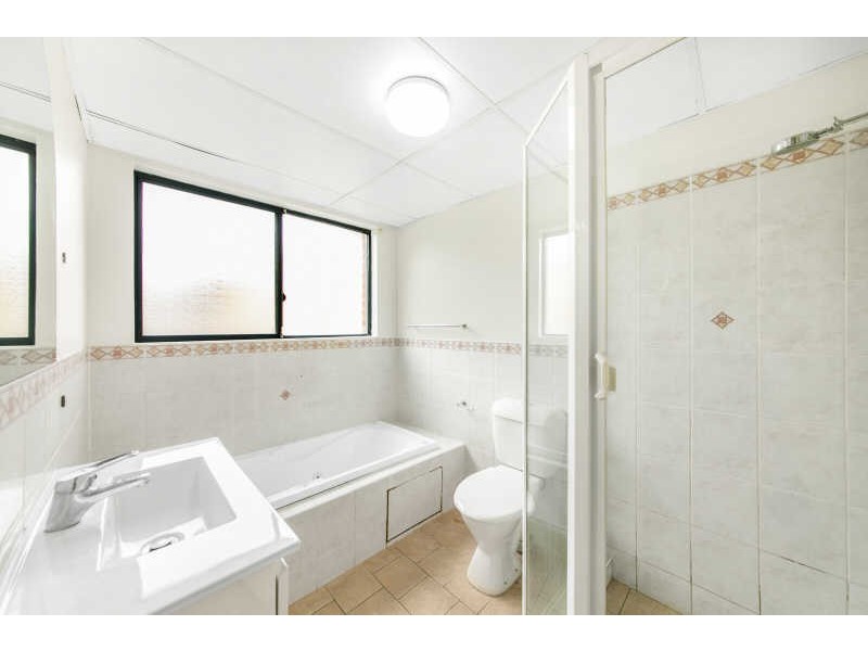 16/42 Treves Street, Merrylands NSW 2160