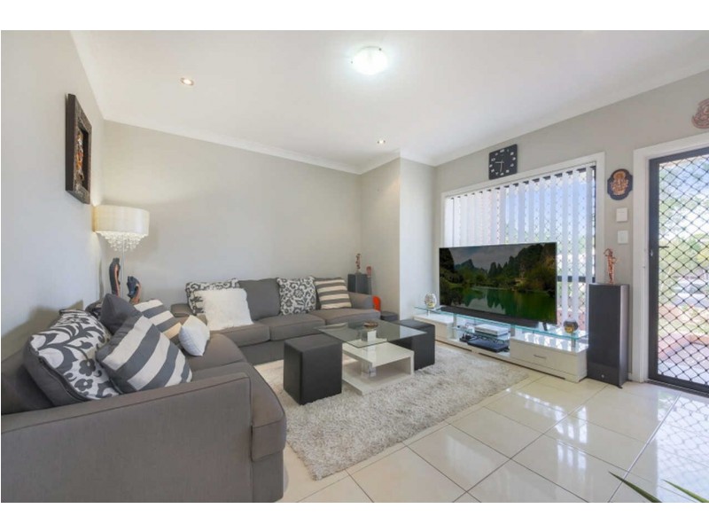1a  Magowar Road, Pendle Hill NSW 2145
