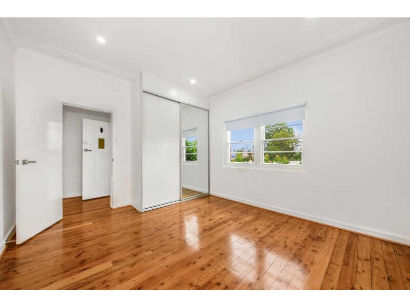 2  Cotswold Street, Westmead NSW 2145