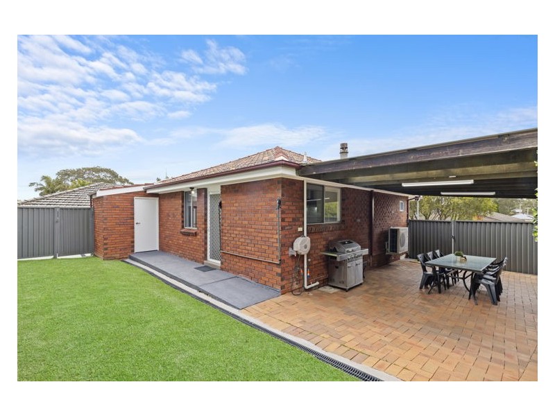 4 The Crescent, Toongabbie NSW 2146