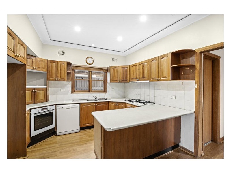 16 Cartwright Avenue, Merrylands NSW 2160