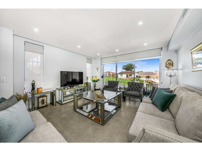 155  Whalans Rd,, Greystanes NSW 2145