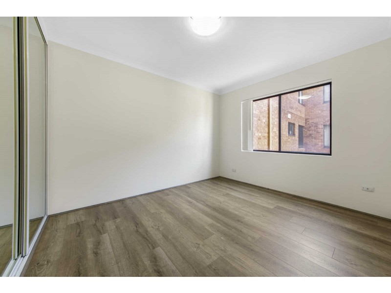 06/10 Paton Street, Merrylands NSW 2160