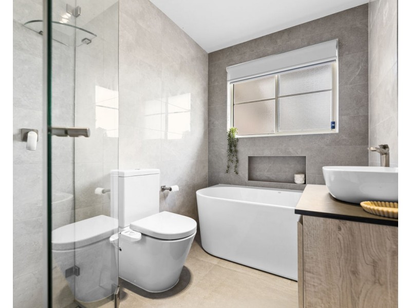 2/60 Hampden Road, South Wentworthville NSW 2145