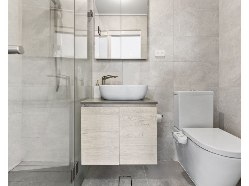 2/60 Hampden Road, South Wentworthville NSW 2145