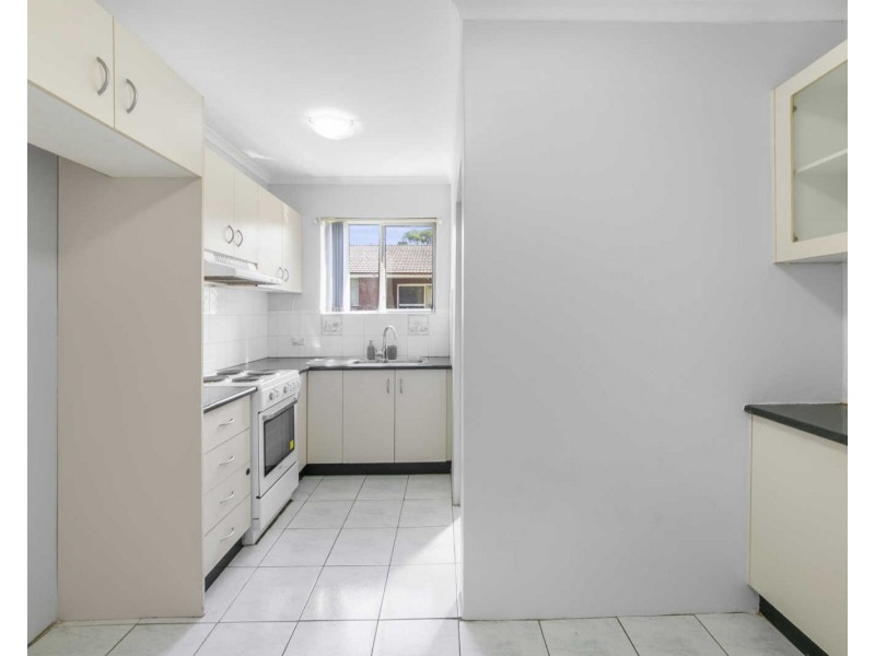 4/37 Calliope Street, Guildford NSW 2161