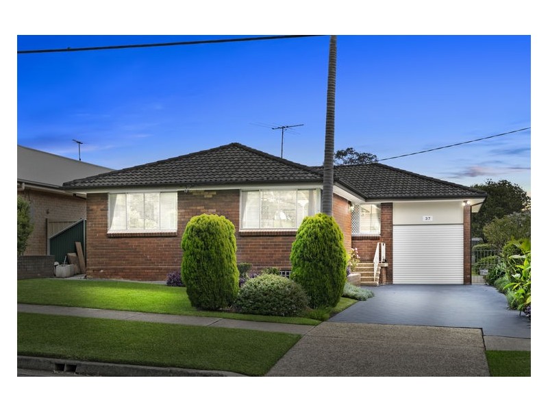 37 Brighton Street, Greystanes NSW 2145