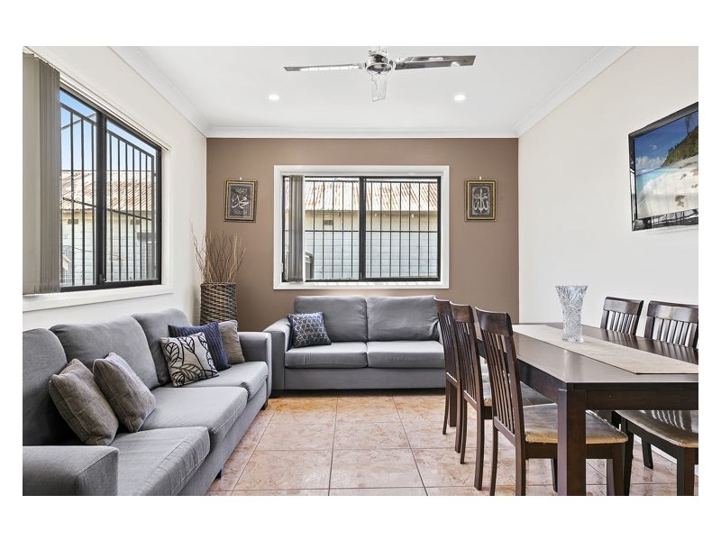 33 Military Road, Merrylands NSW 2160