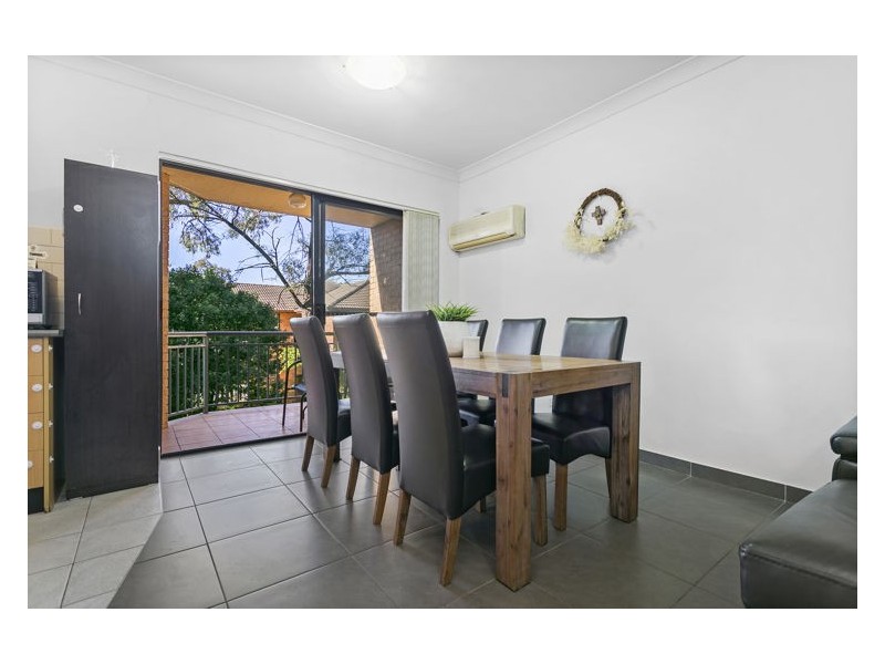 2/14-16 Paton Street, Merrylands NSW 2160