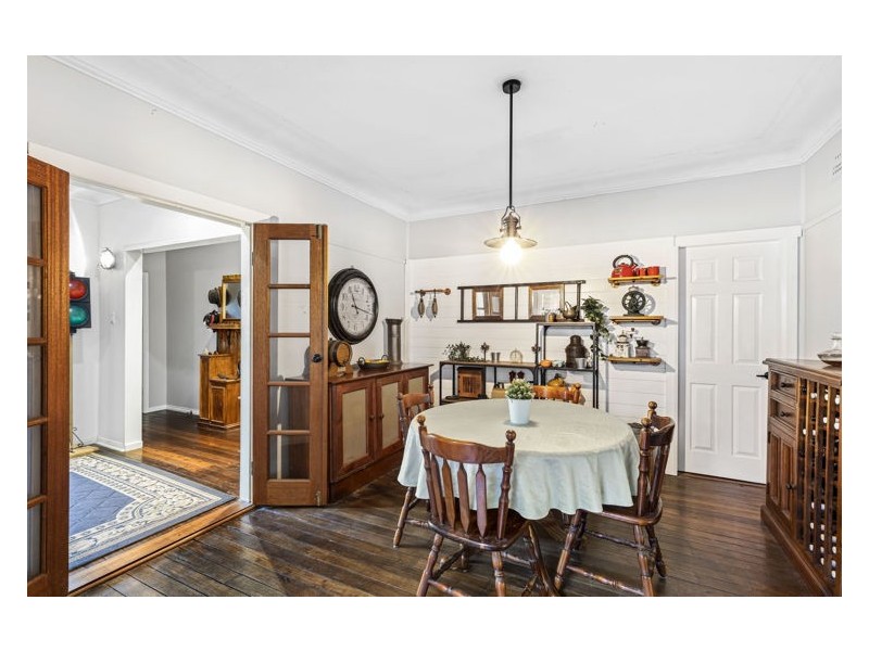 8 Davies Street, Merrylands NSW 2160