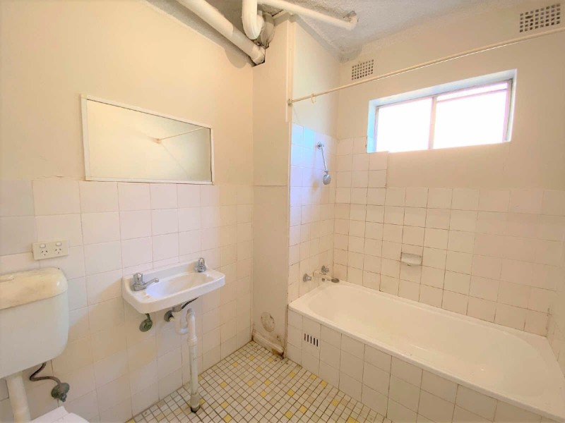 2/52  Lane Street, Wentworthville NSW 2145