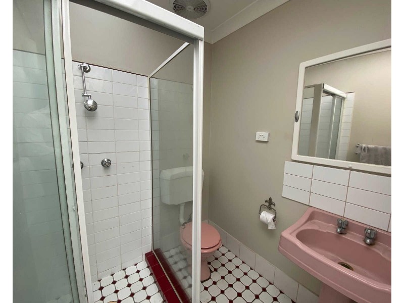 2/2  Napier Street, Mays Hill NSW 2145