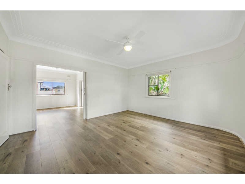 25  Mandoon Rd, Girraween NSW 2145