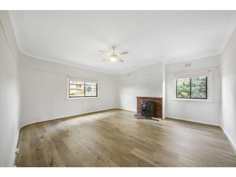 25  Mandoon Rd, Girraween NSW 2145